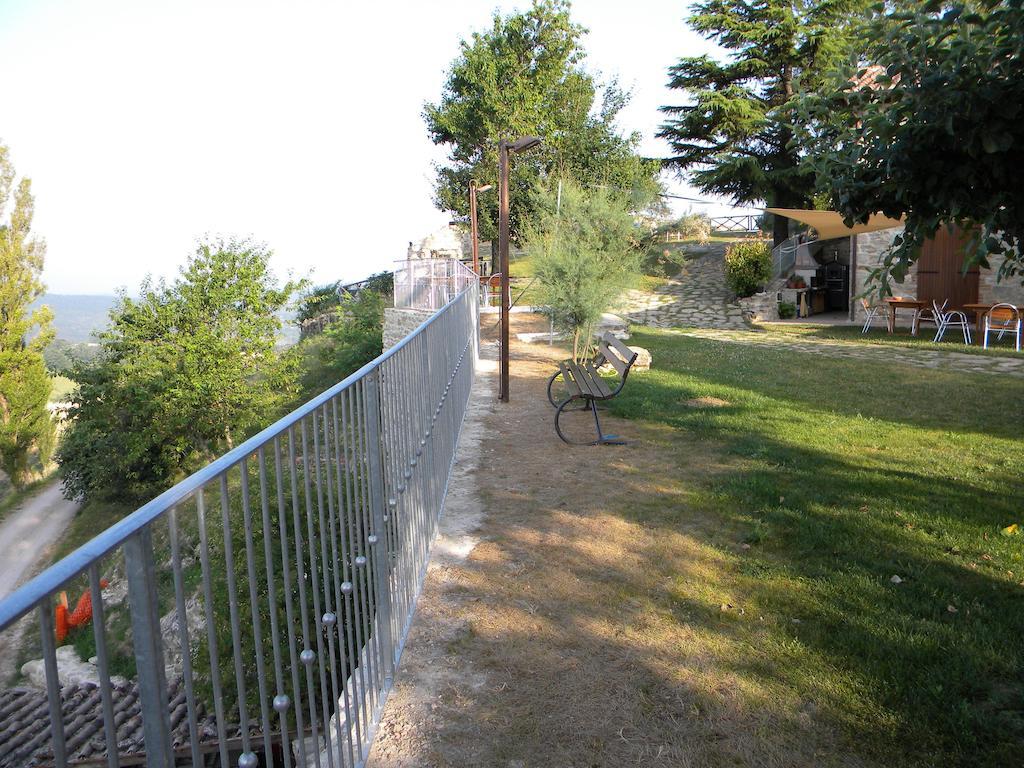 Вилла Agriturismo Borgo San Benedetto Пьетралунга Экстерьер фото