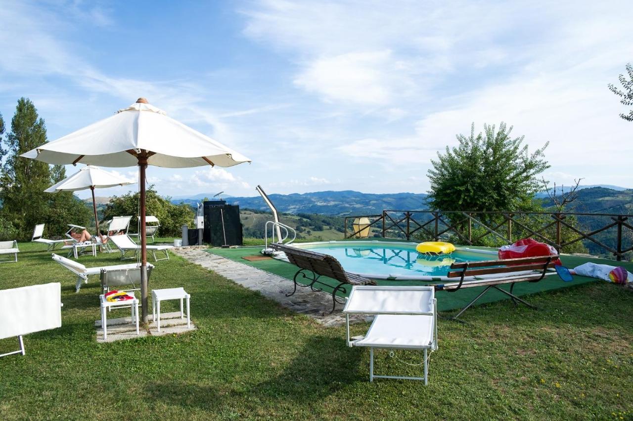 Вилла Agriturismo Borgo San Benedetto Пьетралунга Экстерьер фото