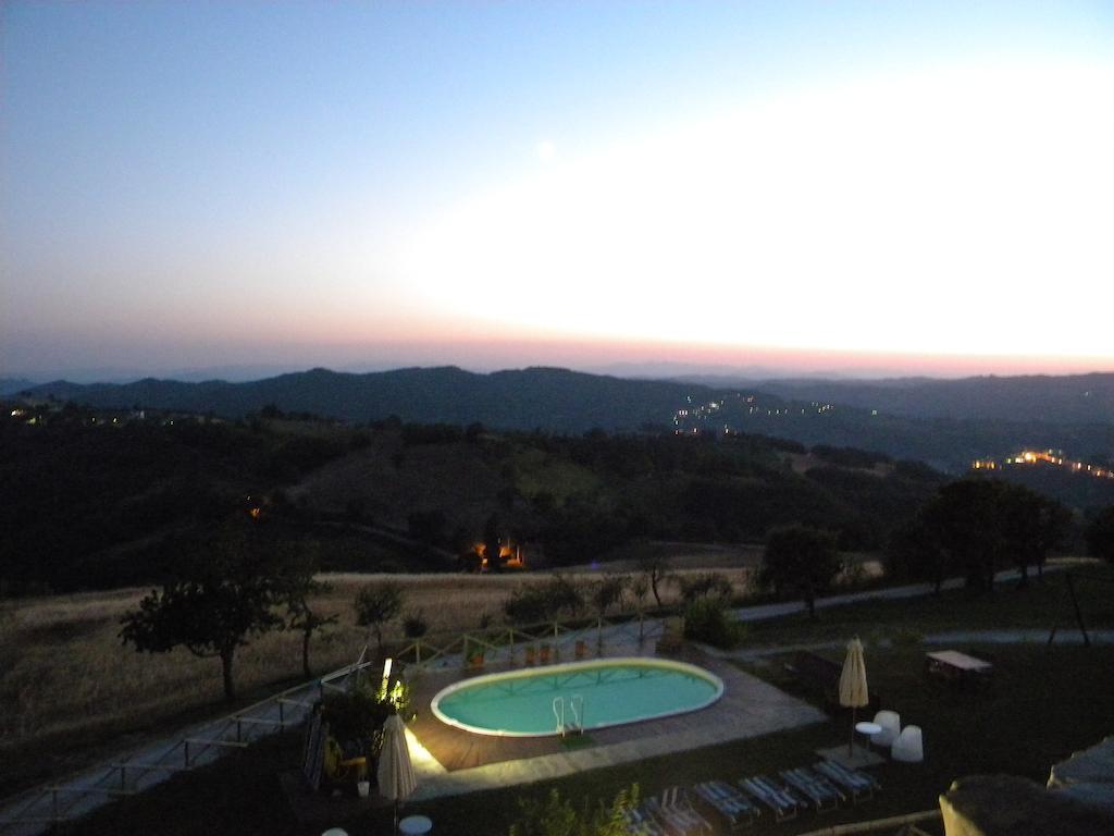 Вилла Agriturismo Borgo San Benedetto Пьетралунга Экстерьер фото