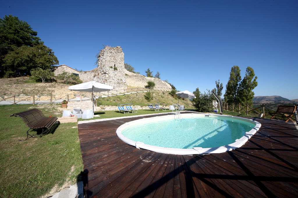 Вилла Agriturismo Borgo San Benedetto Пьетралунга Экстерьер фото