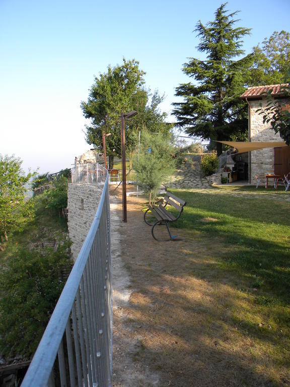 Вилла Agriturismo Borgo San Benedetto Пьетралунга Экстерьер фото