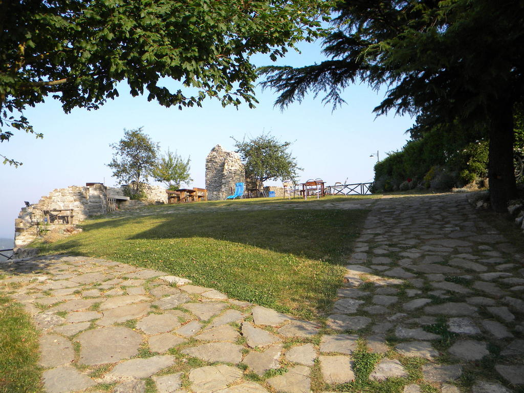 Вилла Agriturismo Borgo San Benedetto Пьетралунга Экстерьер фото